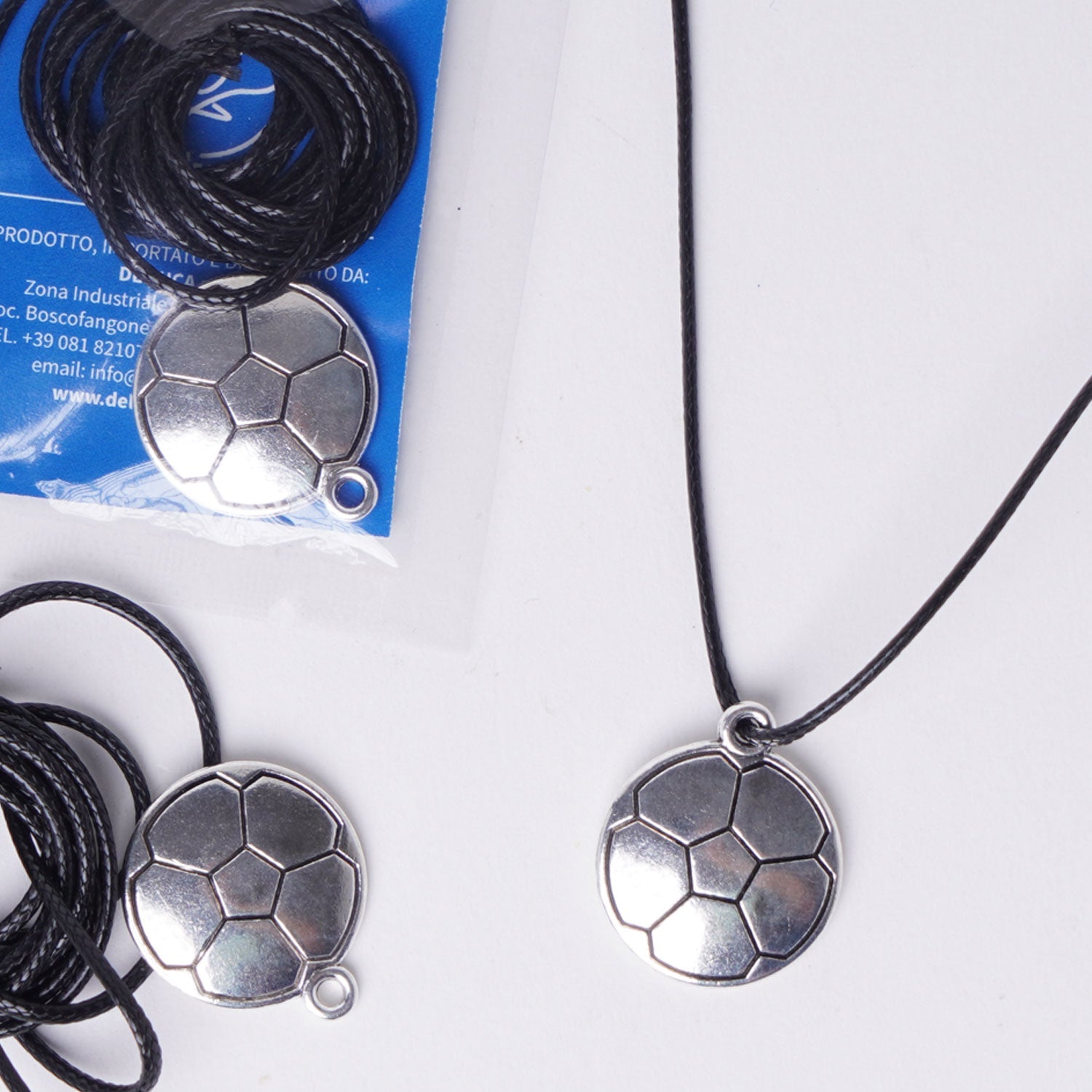 Ciondolo Pallone da Calcio con laccio colorato, sorprese per uova di pasqua, gadget, bigiotteria