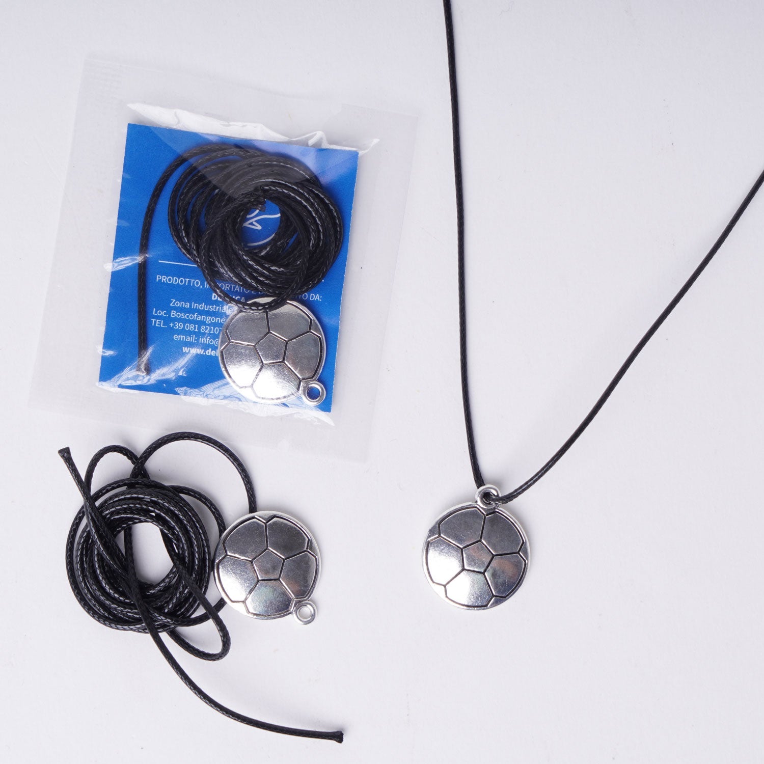 Ciondolo Pallone da Calcio con laccio colorato, sorprese per uova di pasqua, gadget, bigiotteria
