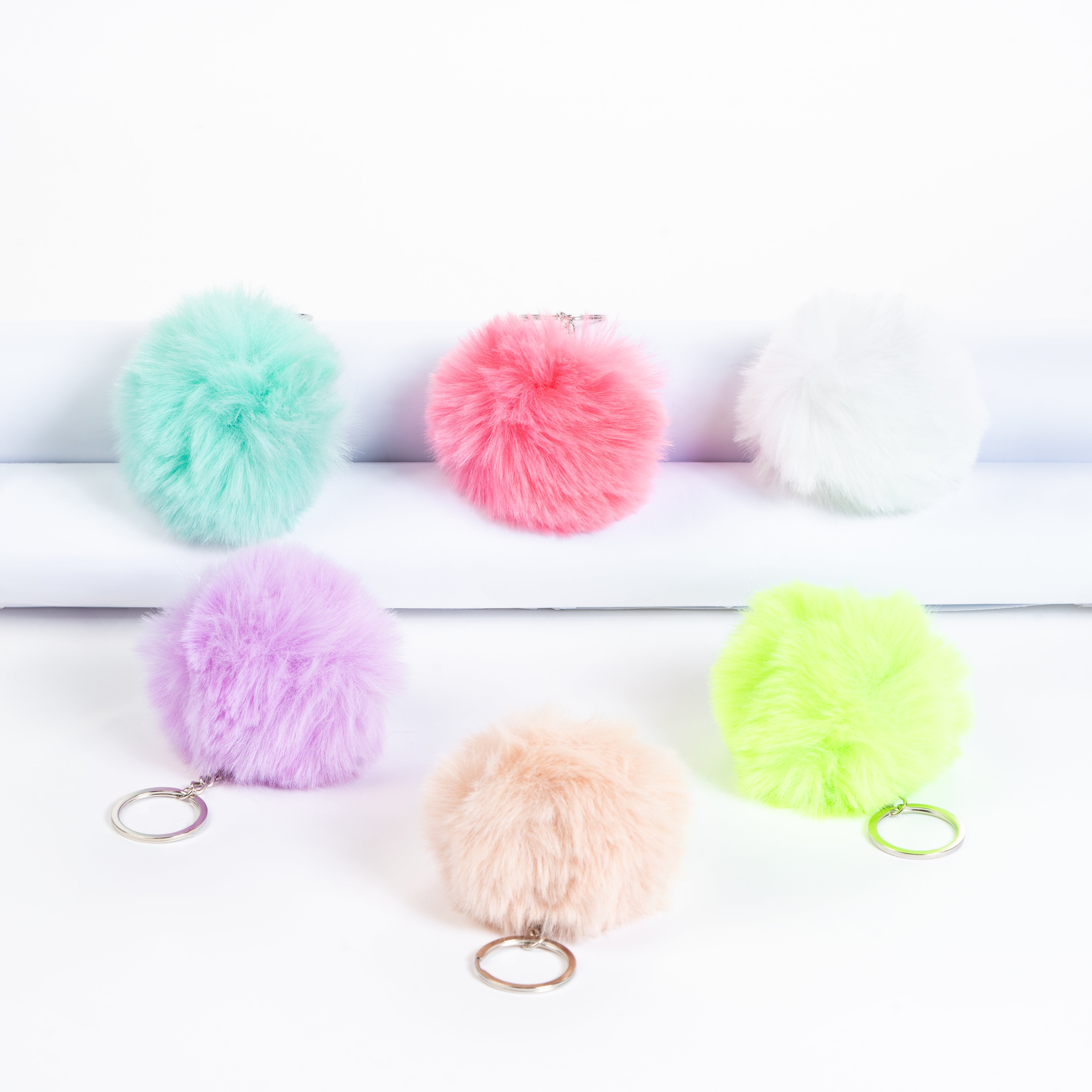 Portachiavi Donna pon pon colorato, sorprese per uova di pasqua, accessori