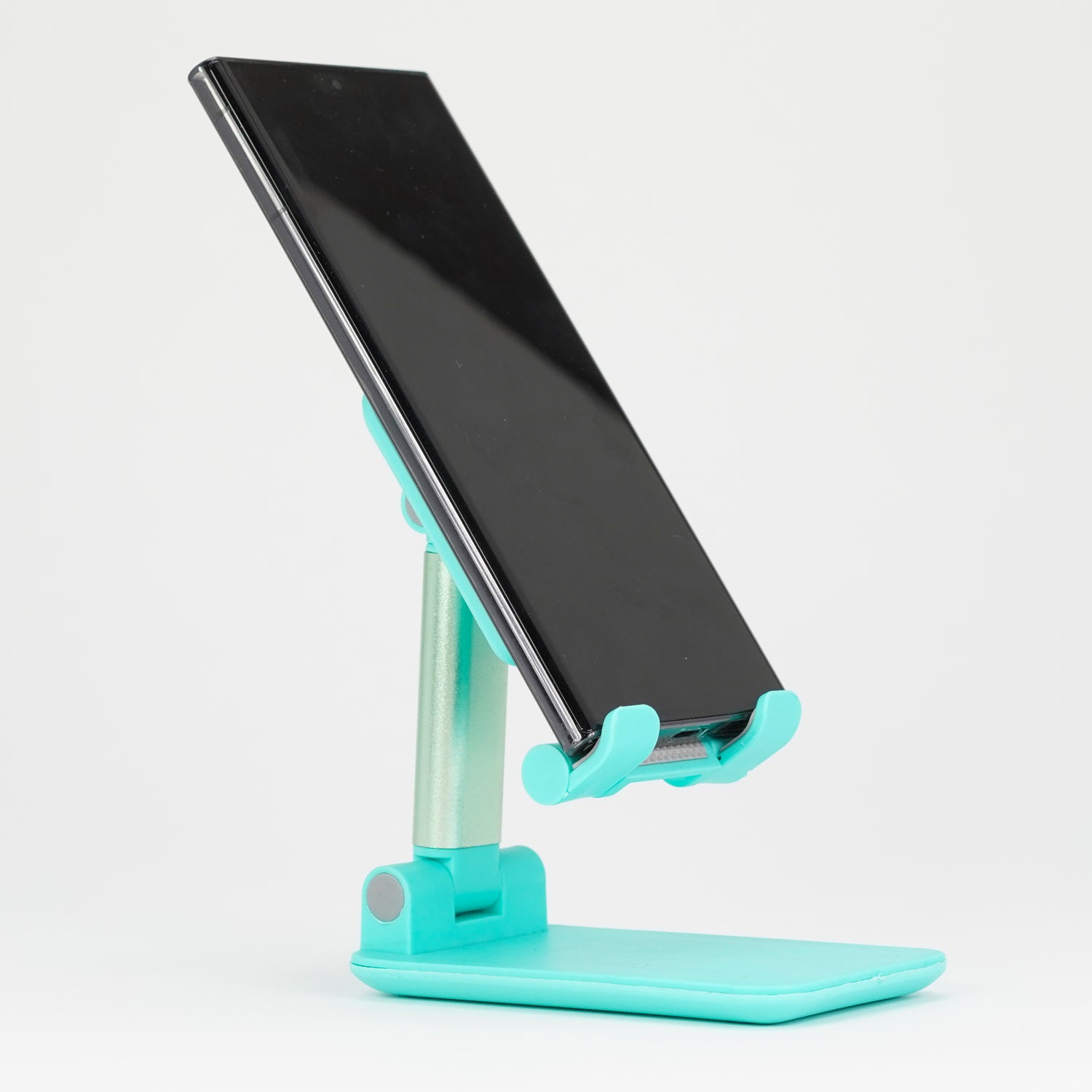 Supporto regolabile per cellulare, con design pieghevole, retrattile, ergonomico e richiudibile. Confezionato in scatola, venduto in cartone da 18 pezzi in colori assortiti, sorprese per uova di pasqua, gadget per feste ed eventi. Scopri i nostri prodotti su De Luca Collection.