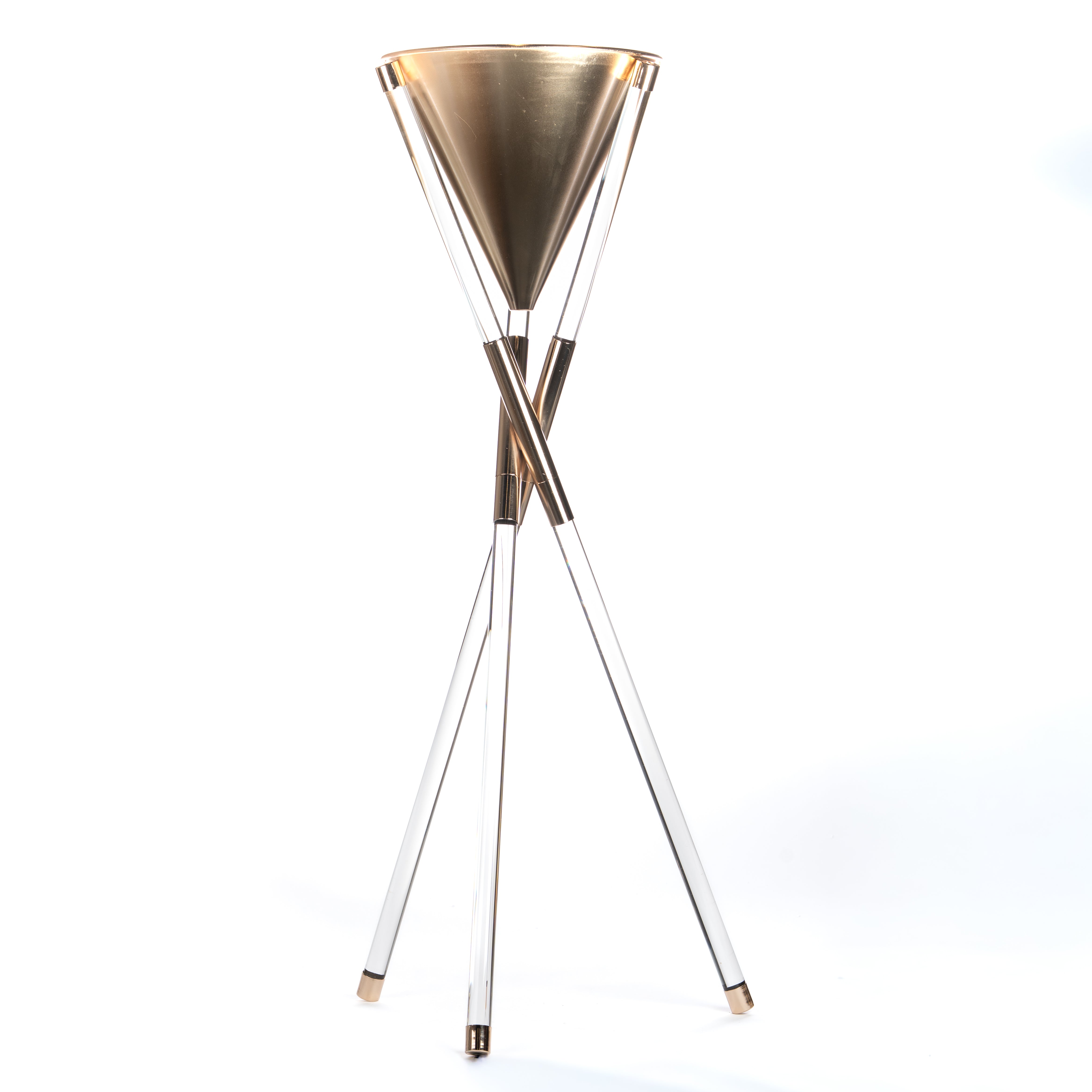 Alzata crystal con vaso color oro, composizioni floreali, allestimento eventi