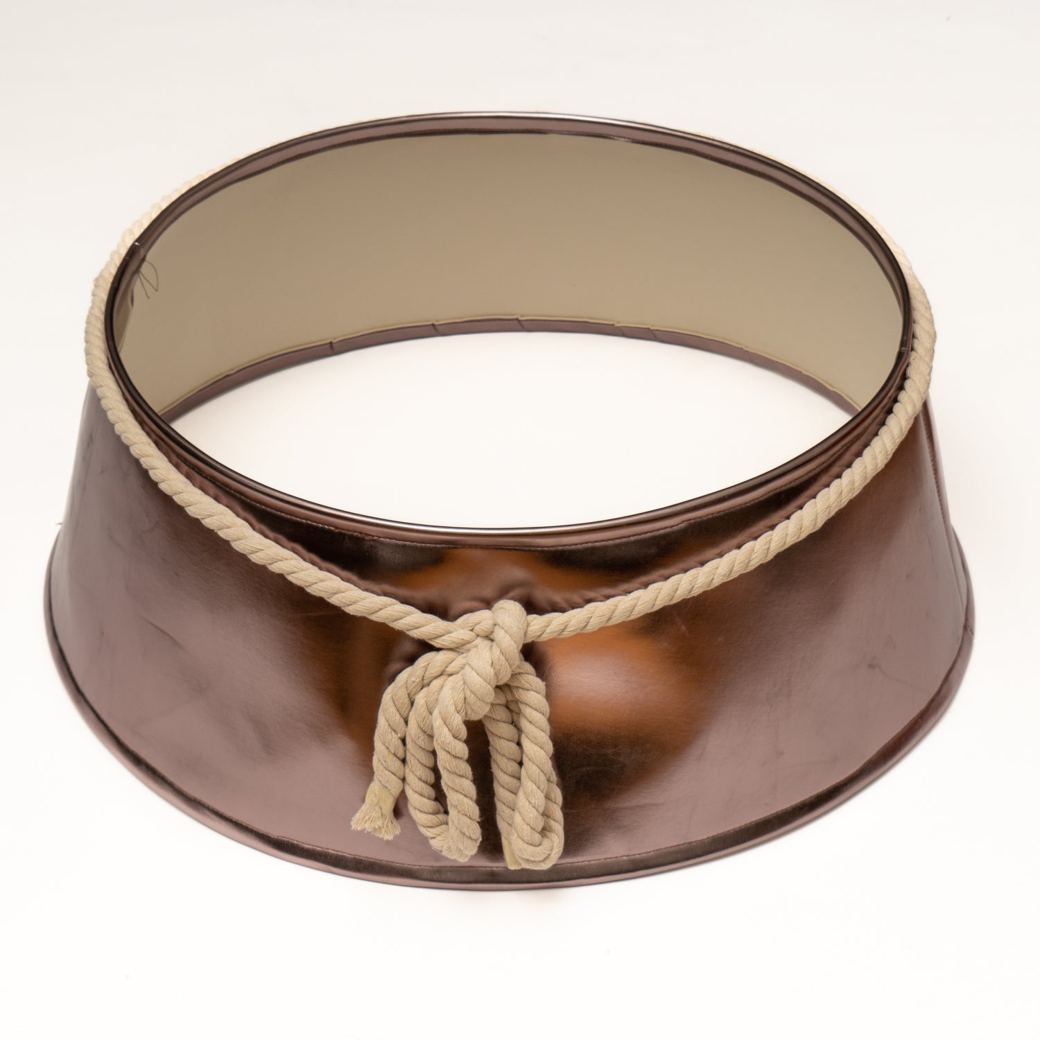 Copribase d'albero in ecopelle metallizzata, colore tortora. 65X53X23CM