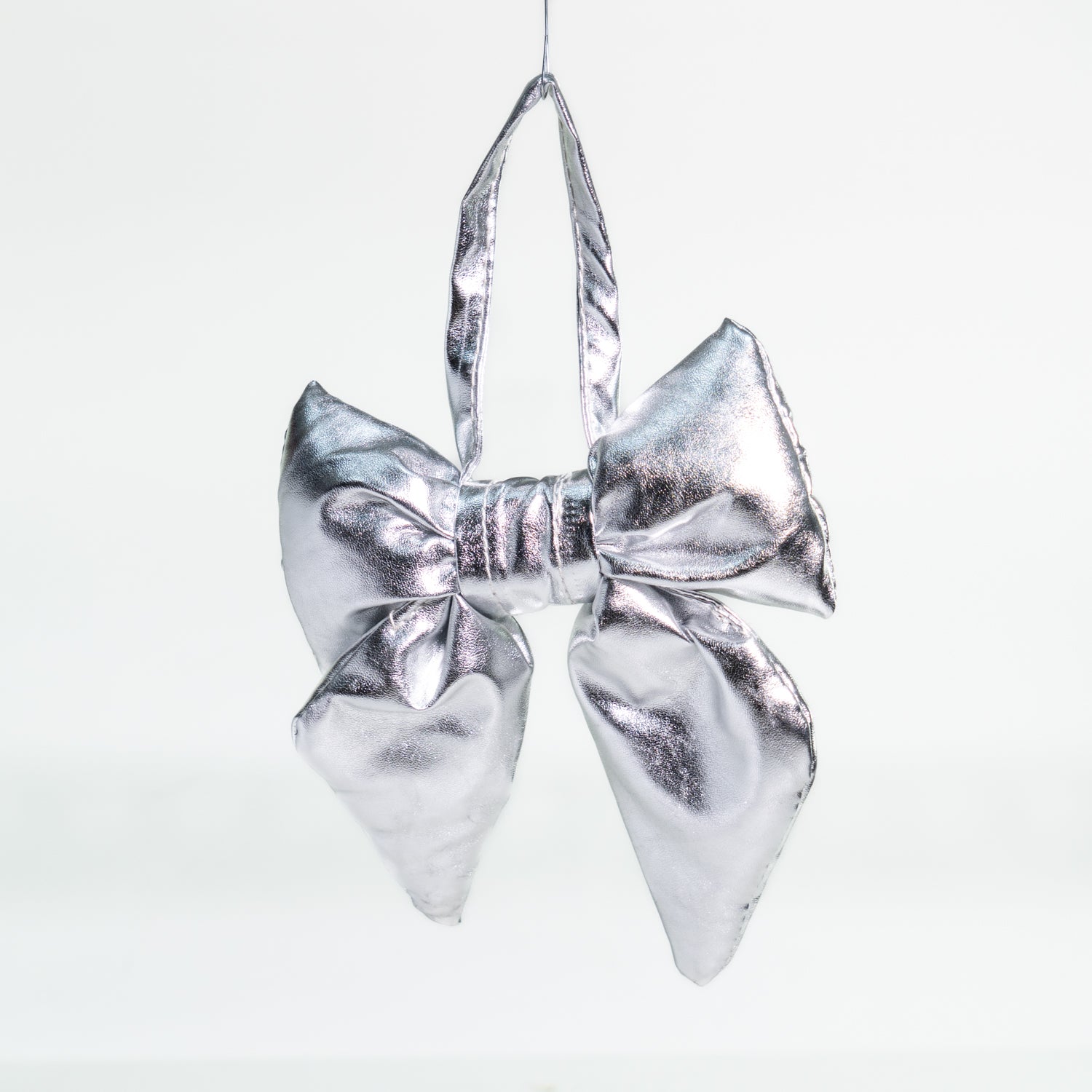Fiocco in ecopelle metallizzata di colore argento, 13.5X17CM