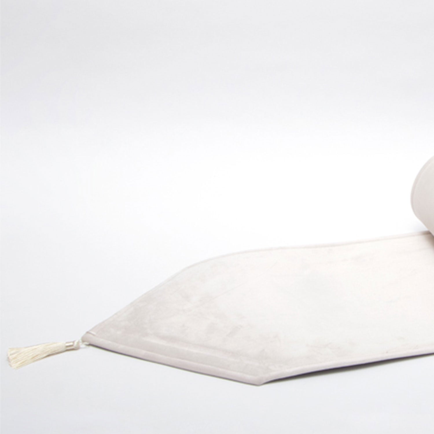 Runner da tavola con nappa, in velluto bianco 33X210CM