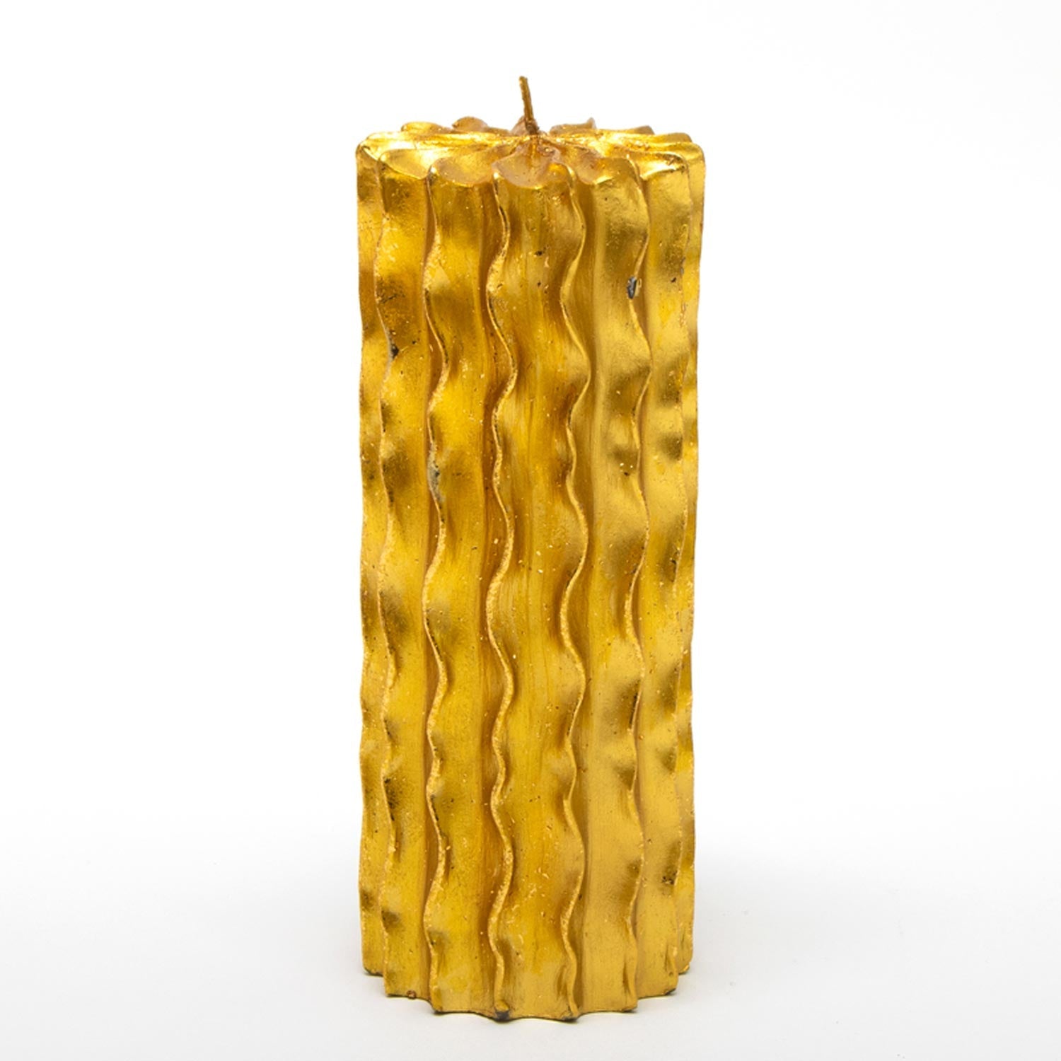 Candela a forma cilindrica ondulata, colore Oro Ø 7cm x 19 cm